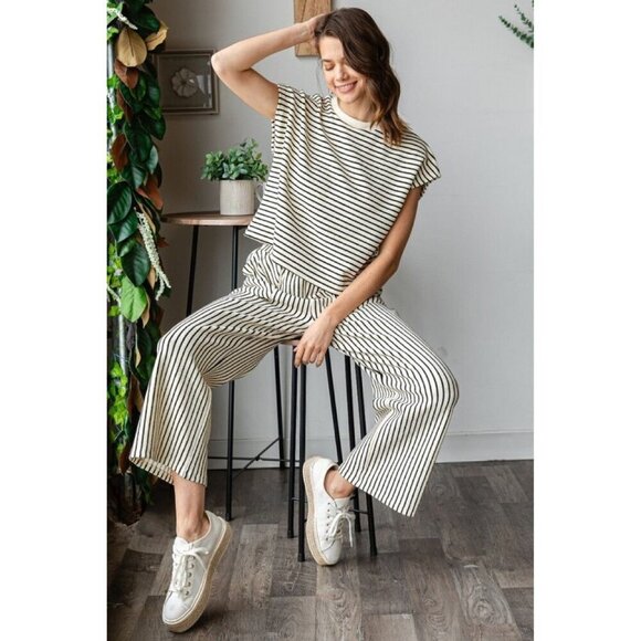 Stripe Texture Knit Front Pocket Long Pants - Picture 5 of 6